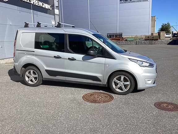 Ford Transit Connect 5 of 12