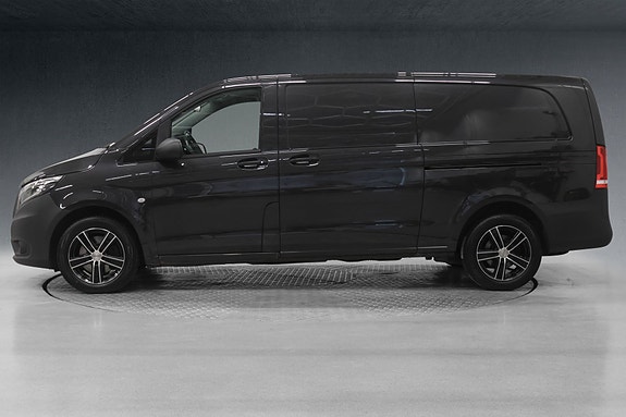 Mercedes-Benz Vito 119 2 of 23