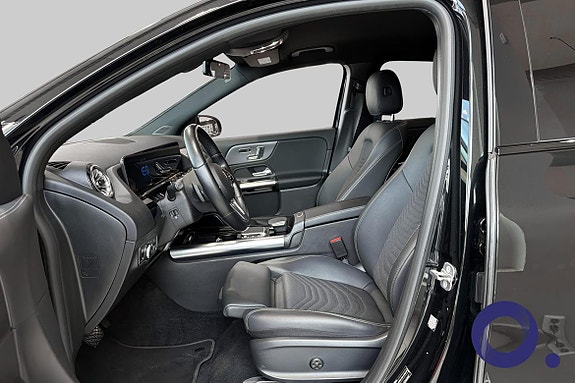 Mercedes-Benz EQA300 12 of 24