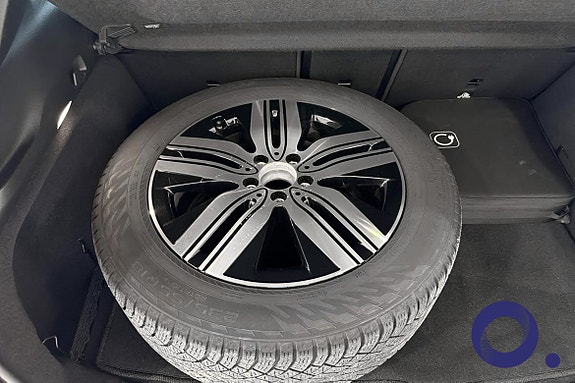 Mercedes-Benz EQA300 10 of 24