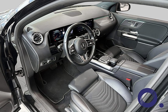 Mercedes-Benz EQA300 13 of 24