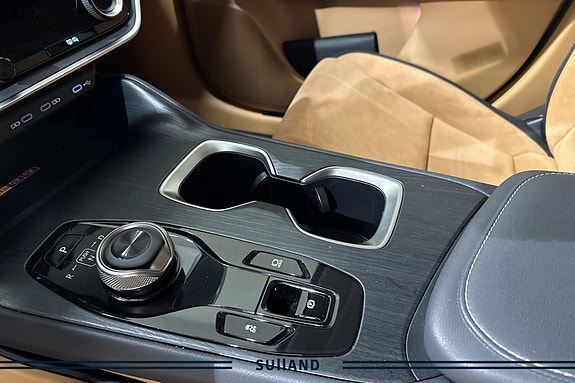 Lexus RZ450e 13 of 30