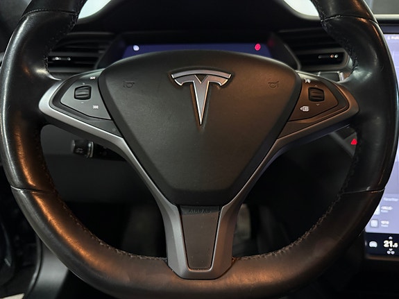Tesla Model S 14 of 27