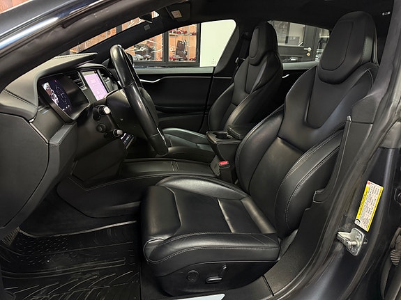 Tesla Model S 12 of 27