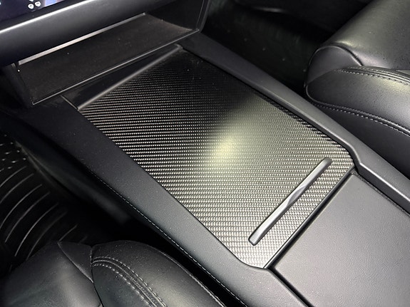 Tesla Model S 15 of 27
