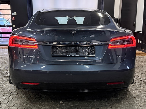 Tesla Model S 6 of 27