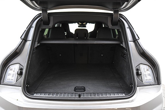BMW iX 4 of 20