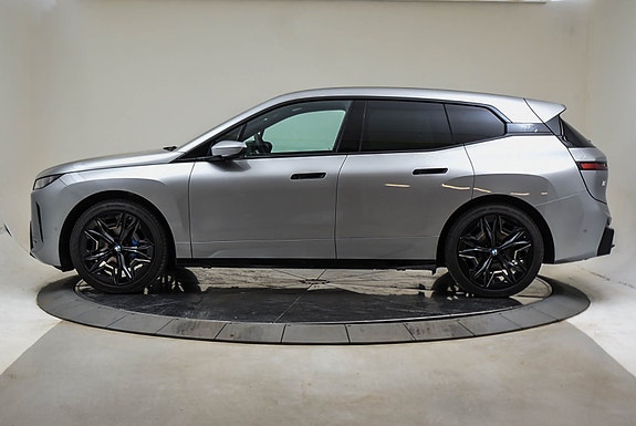 BMW iX 2 of 20