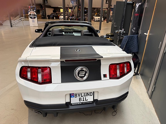 Ford Mustang 17 of 30