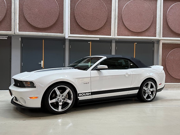 Ford Mustang 2 of 30