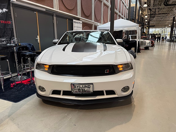 Ford Mustang 11 of 30