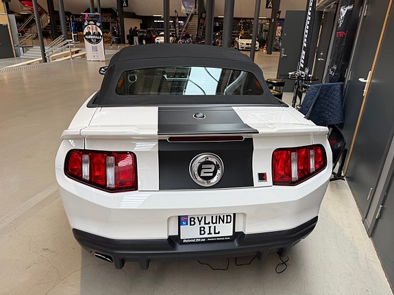 Ford Mustang 10 of 30