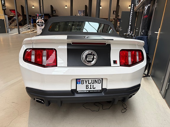 Ford Mustang 9 of 30