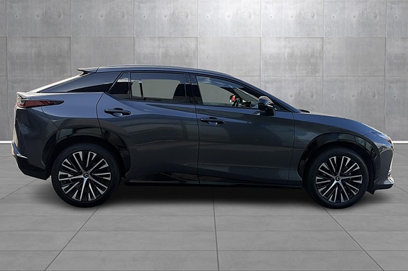 Lexus RZ450e 6 of 22