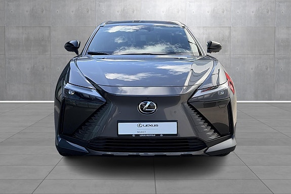 Lexus RZ450e 8 of 22