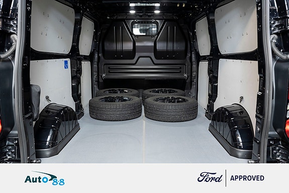 Ford Transit Custom 27 of 30