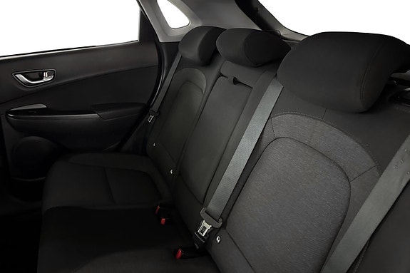 Hyundai Kona 14 of 30