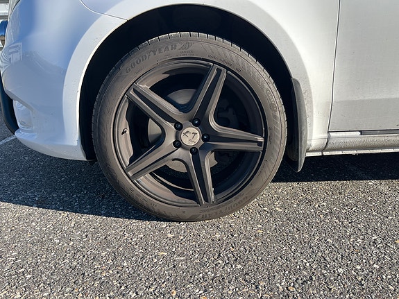 Mercedes-Benz Vito 119 9 of 23