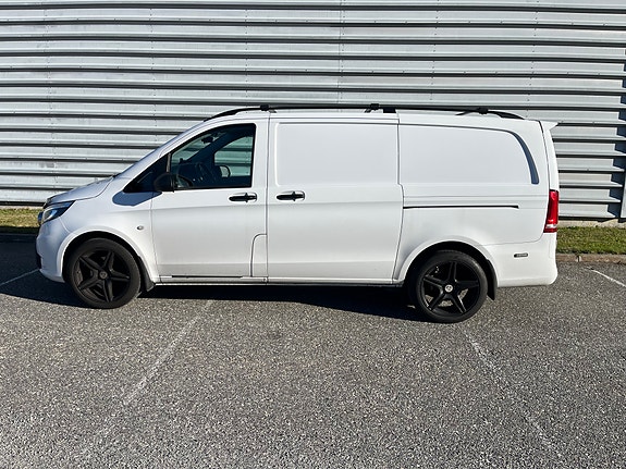Mercedes-Benz Vito 119 8 of 23