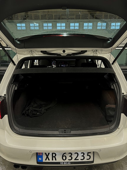 Volkswagen Golf VII 16 of 19