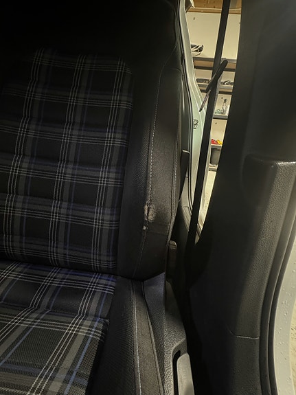 Volkswagen Golf VII 19 of 19