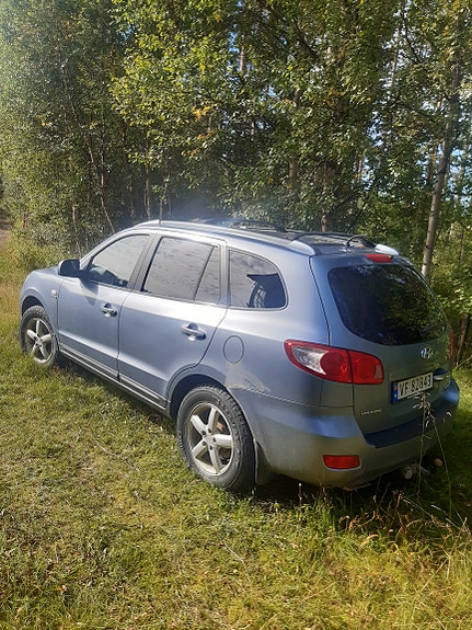 Hyundai Santa Fe 2 of 5