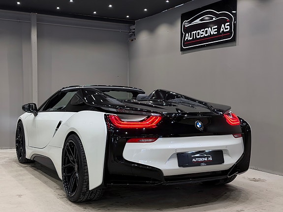 BMW i8 16 of 30