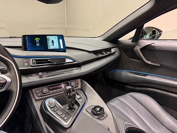 BMW i8 27 of 30
