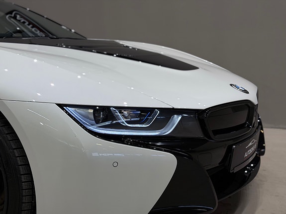 BMW i8 8 of 30
