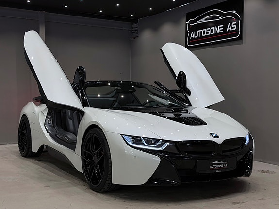 BMW i8 3 of 30