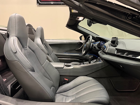 BMW i8 23 of 30