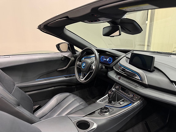 BMW i8 25 of 30