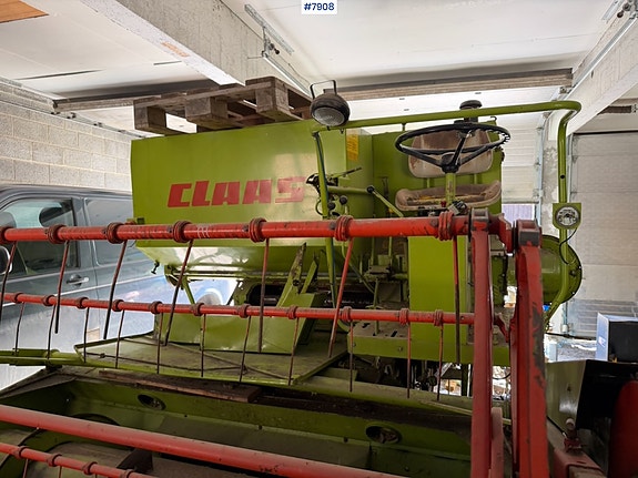 CLAAS 1973 Compact 25 Tresker 2 of 30
