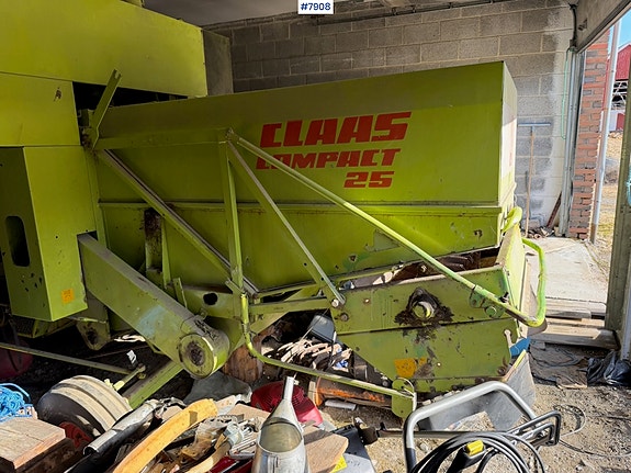 CLAAS 1973 Compact 25 Tresker 5 of 30