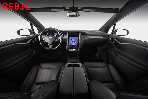 Tesla Model X 13 of 30