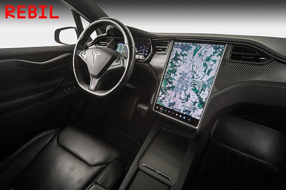 Tesla Model X 16 of 30