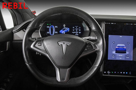 Tesla Model X 14 of 30