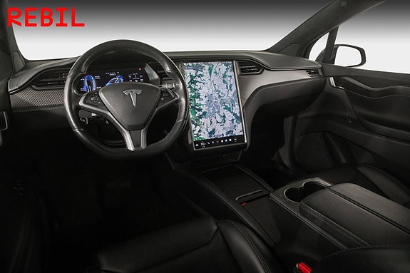 Tesla Model X 10 of 30