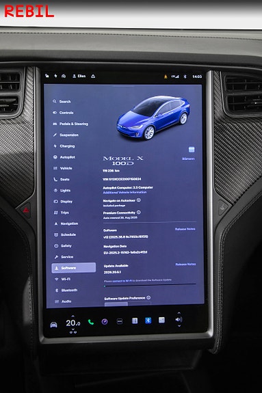 Tesla Model X 17 of 30