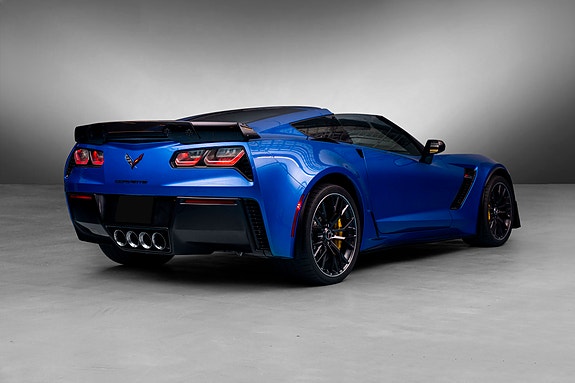 Chevrolet Corvette 13 of 30