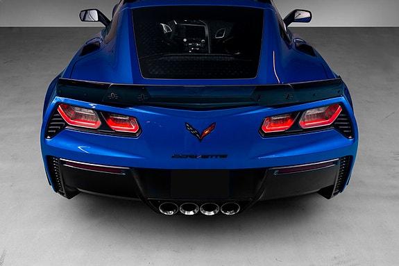 Chevrolet Corvette 18 of 30