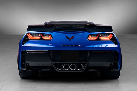 Chevrolet Corvette 16 of 30