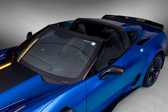 Chevrolet Corvette 5 of 30