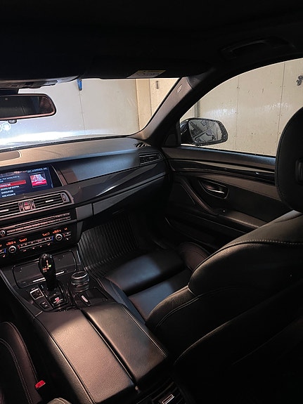 BMW 520d 9 of 14