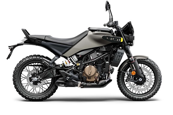 Husqvarna Svartpilen 401 1. service/Quickshift/45hk/Nav/WP/ByBre 20 of 30