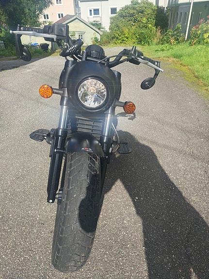 INDIAN Scout Bobber 4 of 6