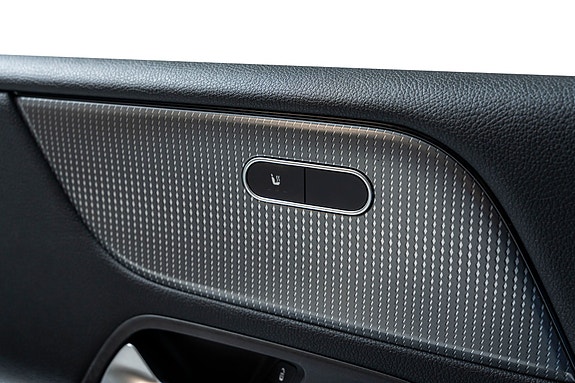 Mercedes-Benz B250 e 26 of 30