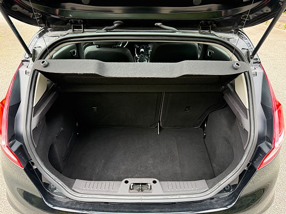 Ford Fiesta 14 of 18