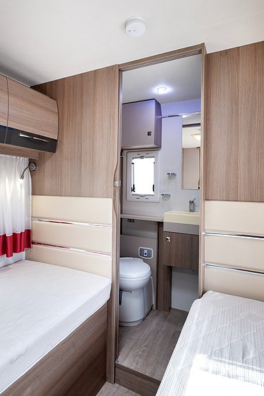 Challenger 377 Genesis 26 of 30