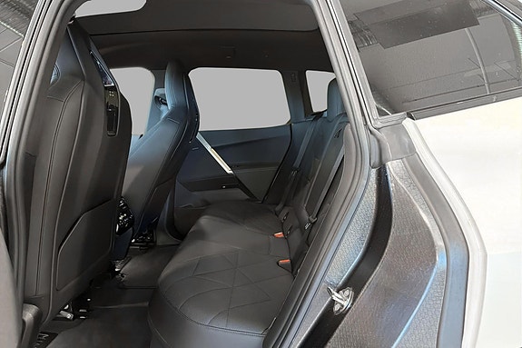 BMW iX 14 of 29